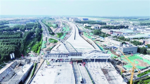 济南机场二期改扩建工程南主进出场高架桥现浇梁顺利完成浇筑